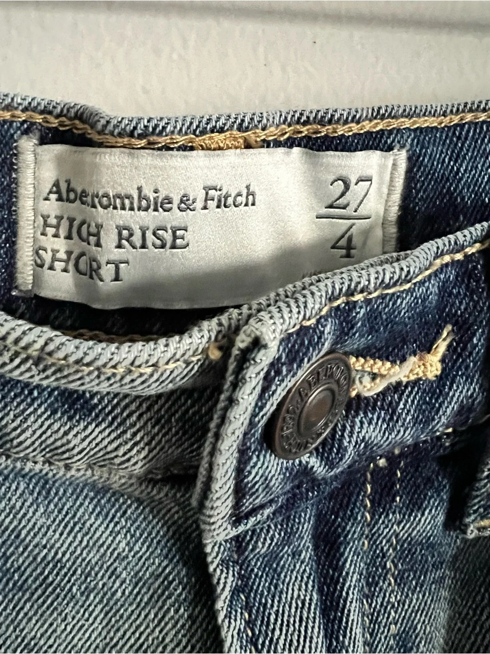 Abercrombie & Fitch High Rise Distressed Raw Hem Denim Shorts NWT Sz27